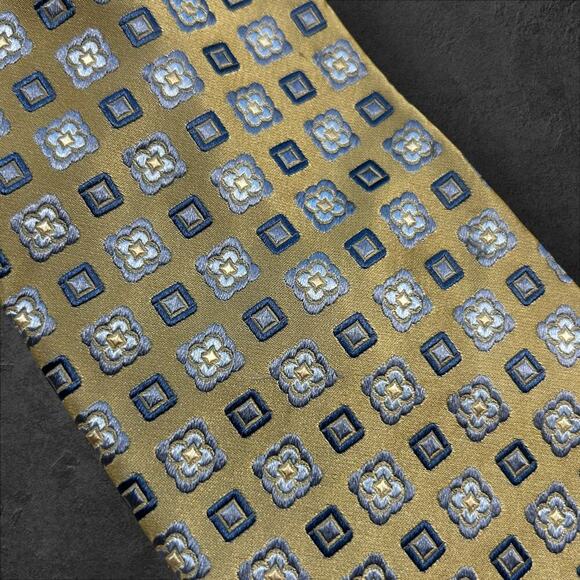 XMI Umbria Men's Geometric 100% Silk Professional Tie - Picture 3 of 3